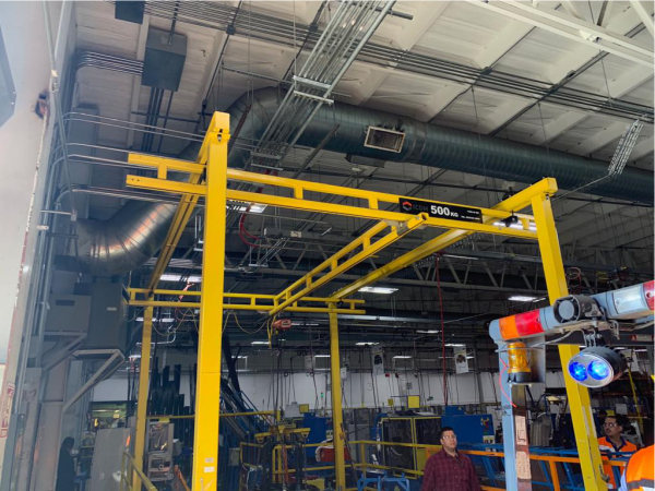 Grua ligera marca niko con capacidad de 500kg