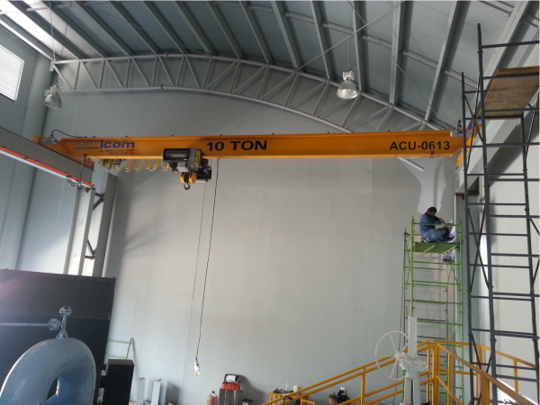 puente grua monorriel con polipasto electrico de cable marca Yale con una capacidad de 10 toneladas_